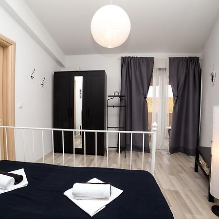Apartments Zara Petrcane Exteriör bild